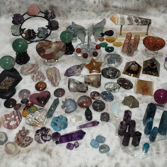 💖MYSTERY Box! Crystals, Beads, Vintage Jewelry & Cozy Pet Gifts! Surprises!💎🧶 - Picture 3 of 16